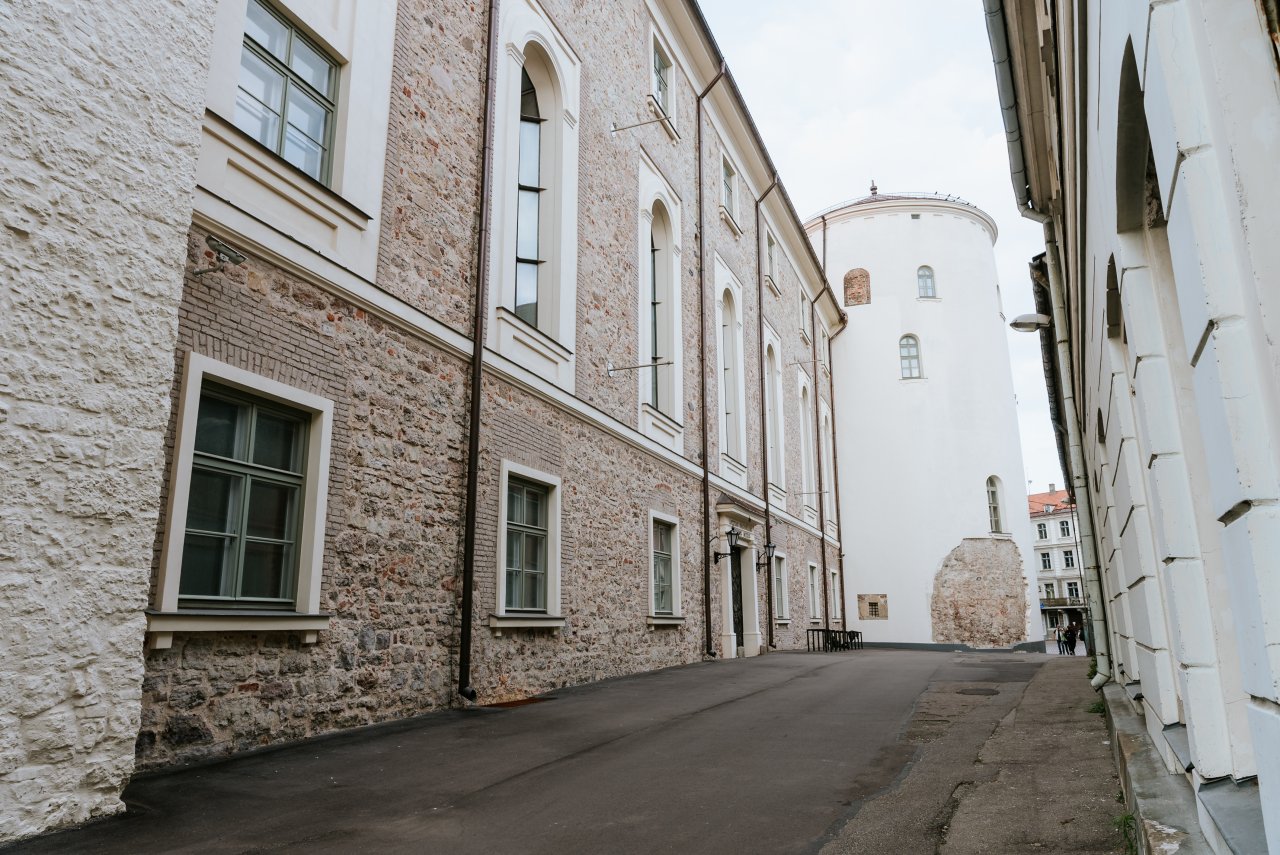 Skats uz Rīgas pili no Daugavas gātes puses