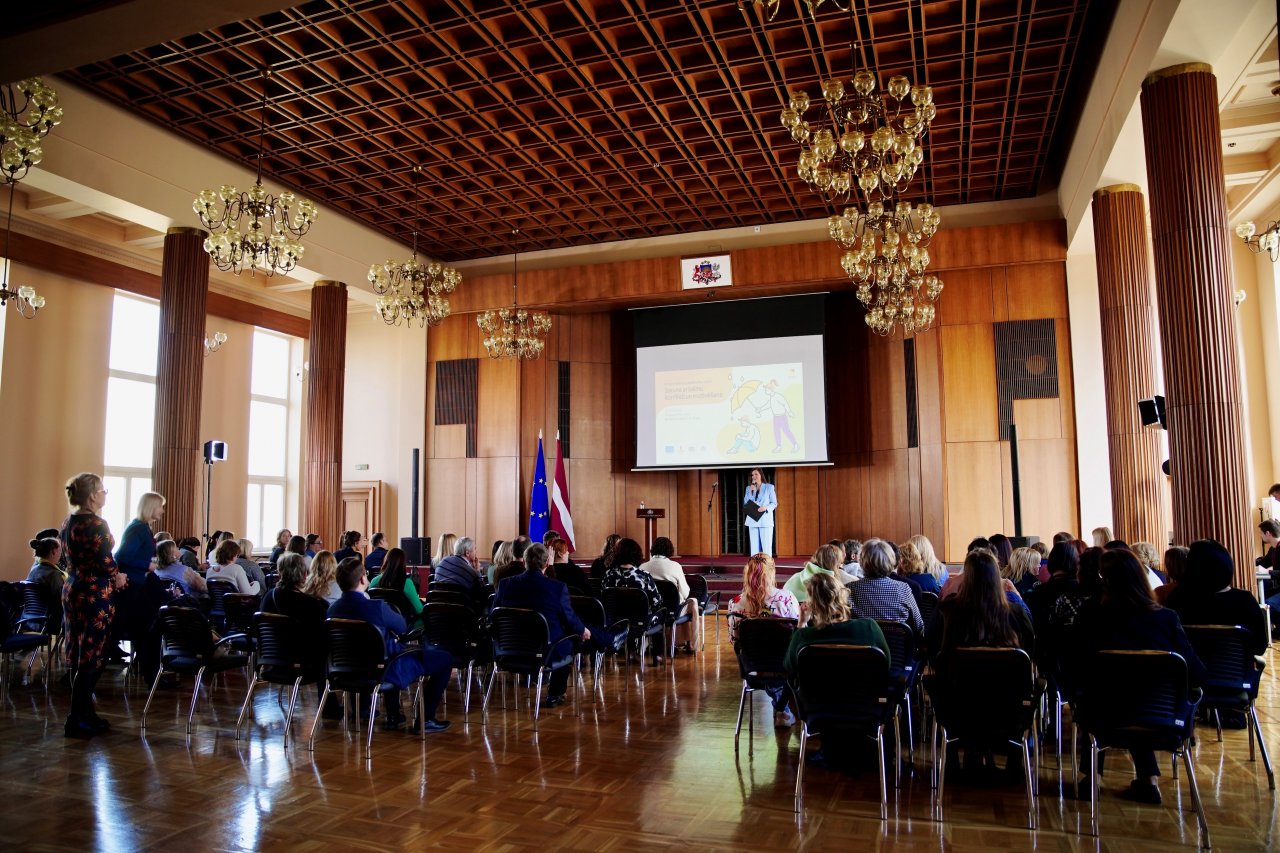 Tiek stiprināta ekspertu izpratne darbam ar bērniem, kuri nonākuši kriminālsoda izpildē